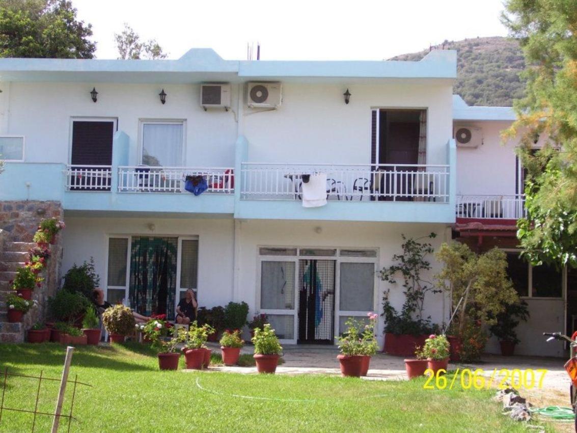 Nikos & Anna Rooms Rodakino Exterior foto